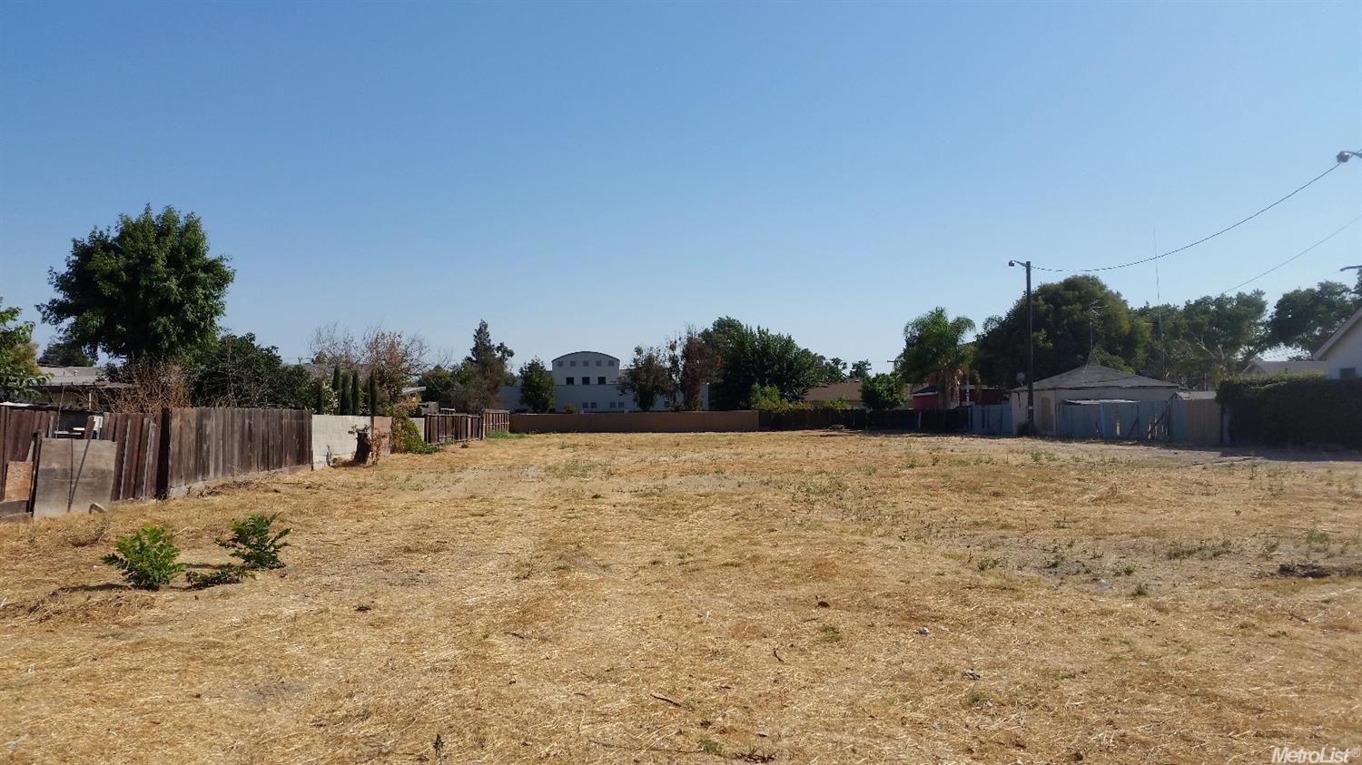 416 E Coolidge Ave, Modesto, CA 95350 photo 4