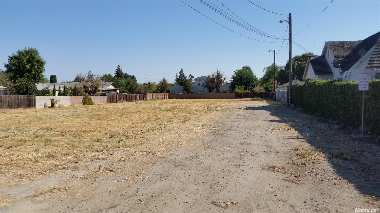 416 E Coolidge Ave, Modesto, CA 95350 photo 2