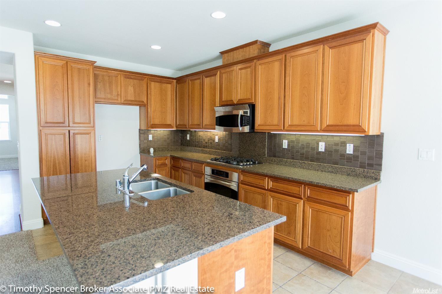 3016 Lancaster Way, Modesto, CA 95355 photo 6