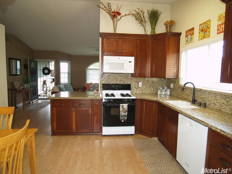 749 Danielle St, Escalon, CA 95320 photo 8