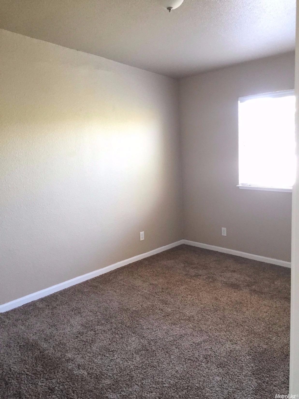 11 Lowe St, Lodi, CA 95240 photo 8
