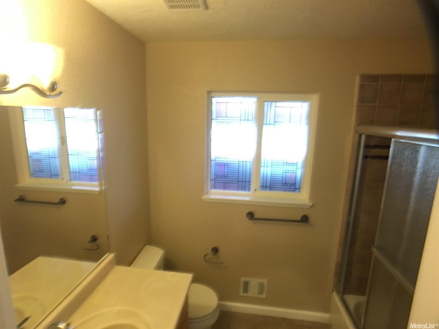 409 Patrick Ln, Modesto, CA 95350 photo 12