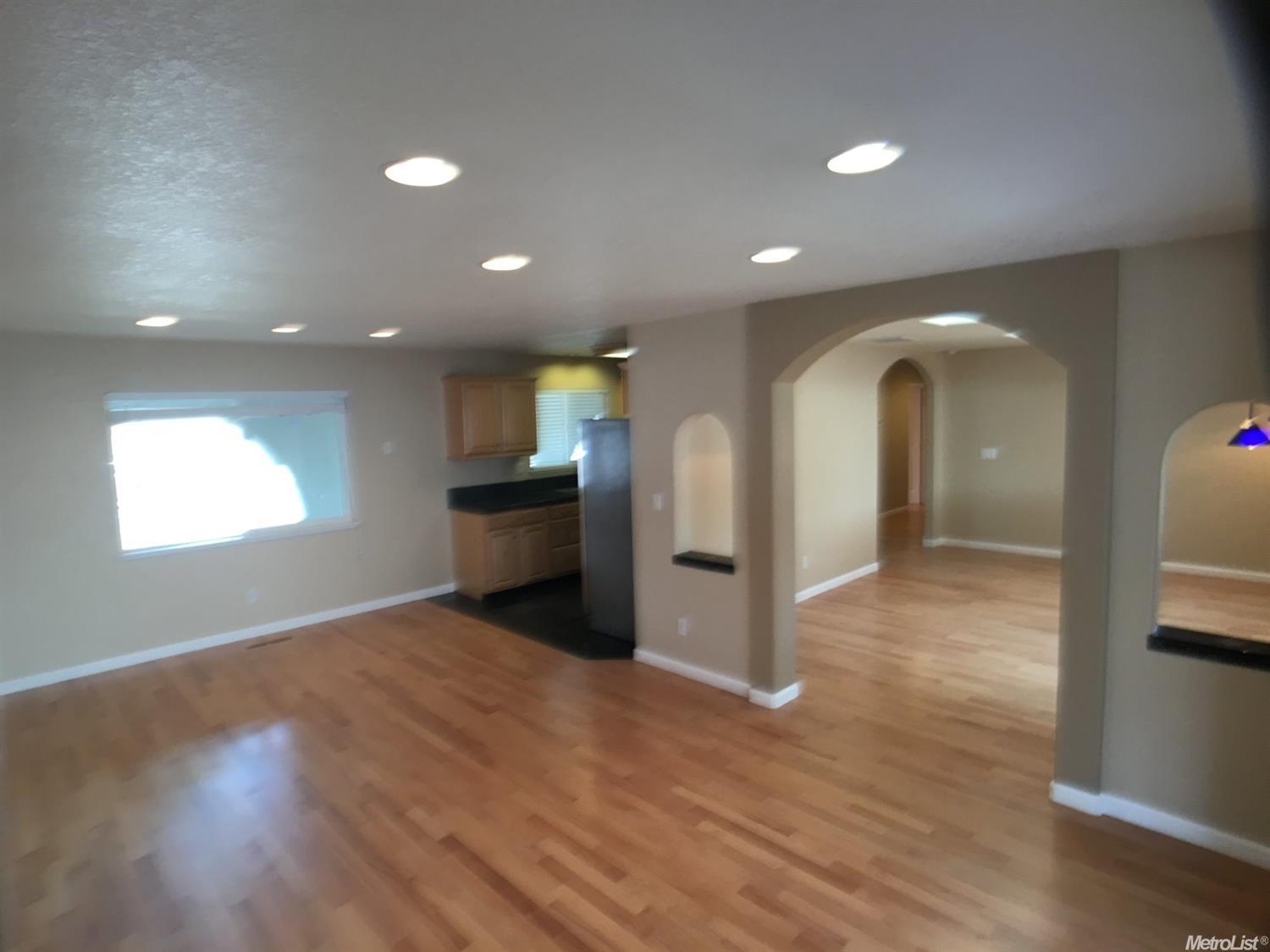409 Patrick Ln, Modesto, CA 95350 photo 5