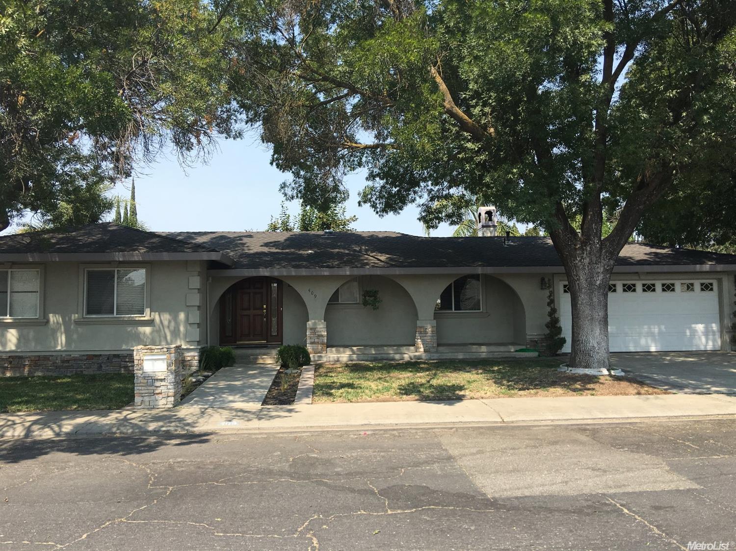 409 Patrick Ln, Modesto, CA 95350 photo 1