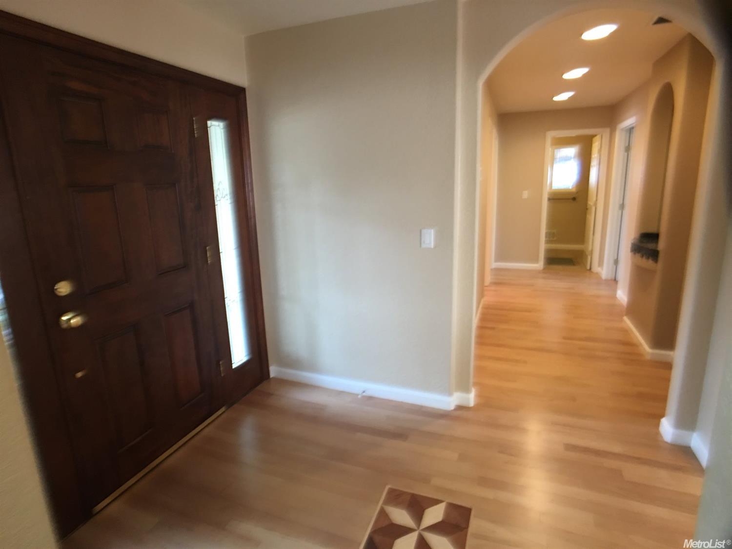 409 Patrick Ln, Modesto, CA 95350 photo 2