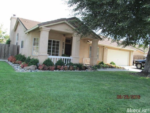 912 Long Barn Dr, Lathrop, CA 95330 photo 2