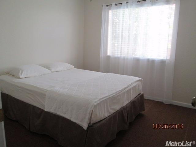 912 Long Barn Dr, Lathrop, CA 95330 photo 8