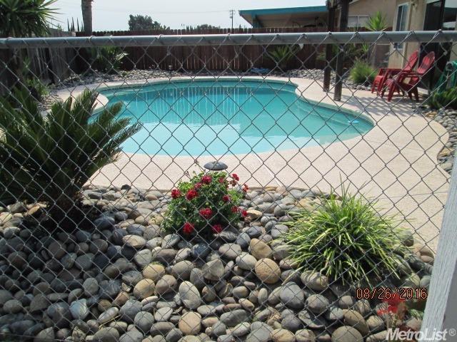912 Long Barn Dr, Lathrop, CA 95330 photo 16
