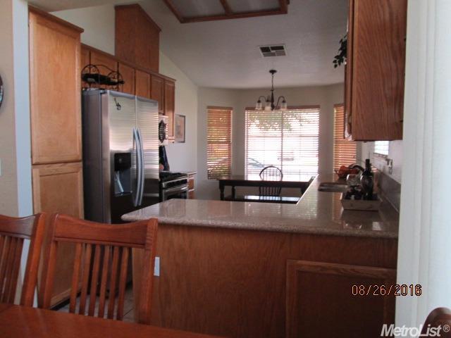 912 Long Barn Dr, Lathrop, CA 95330 photo 6