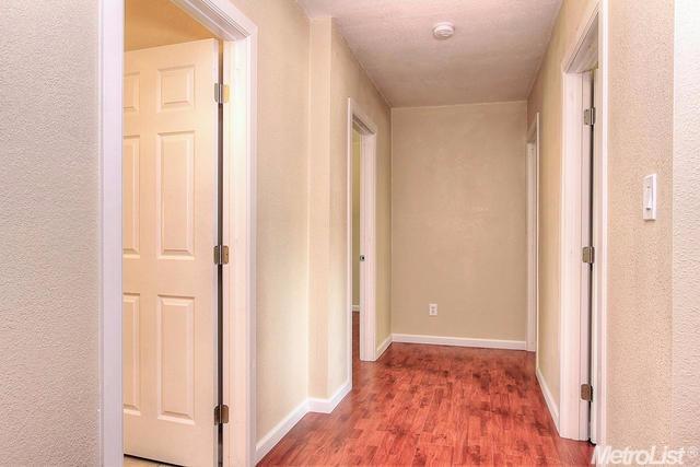 433 S Laurel St, Turlock, CA 95380 photo 13