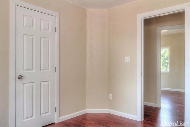 433 S Laurel St, Turlock, CA 95380 photo 19