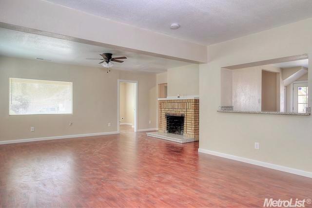 433 S Laurel St, Turlock, CA 95380 photo 6