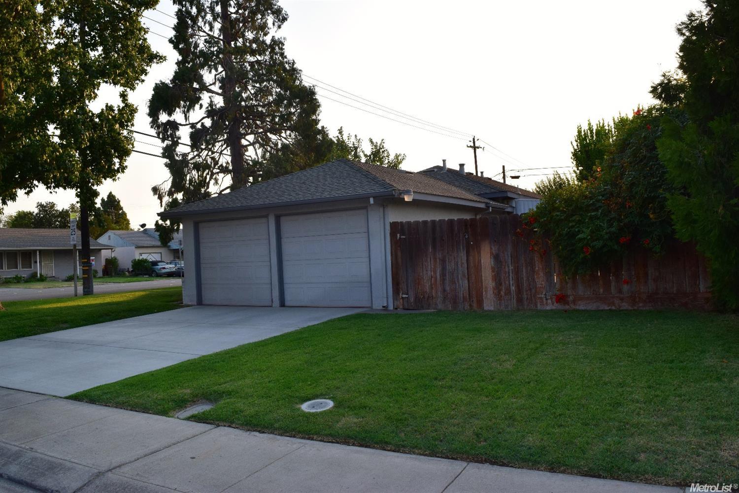 615 E North St, Manteca, CA 95336 photo 4