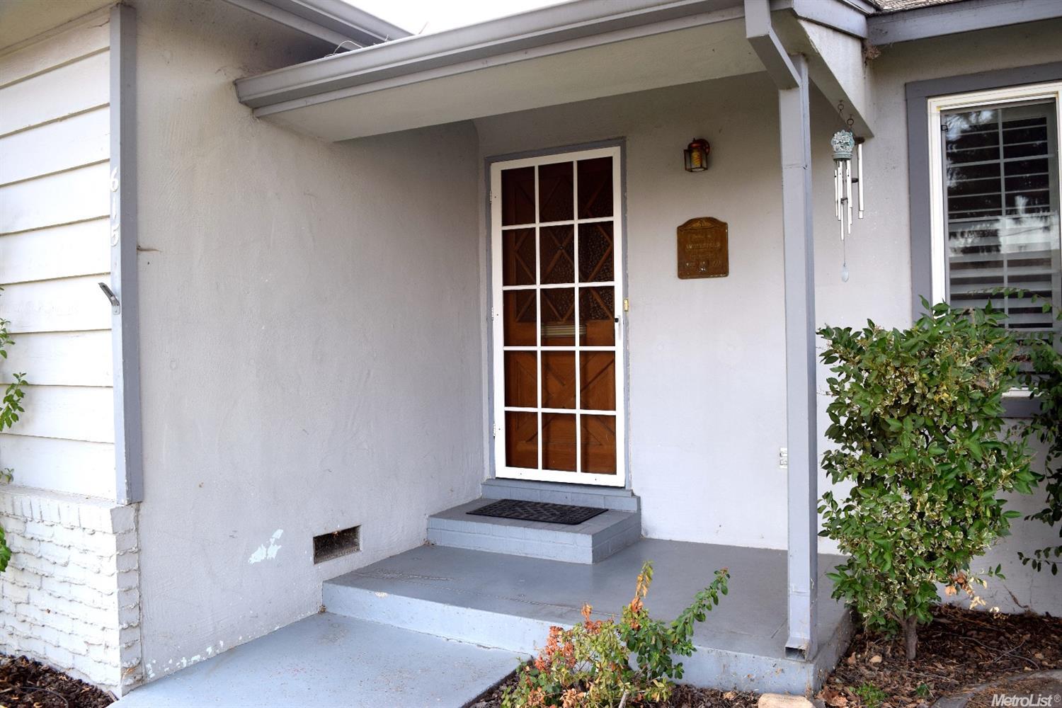 615 E North St, Manteca, CA 95336 photo 5