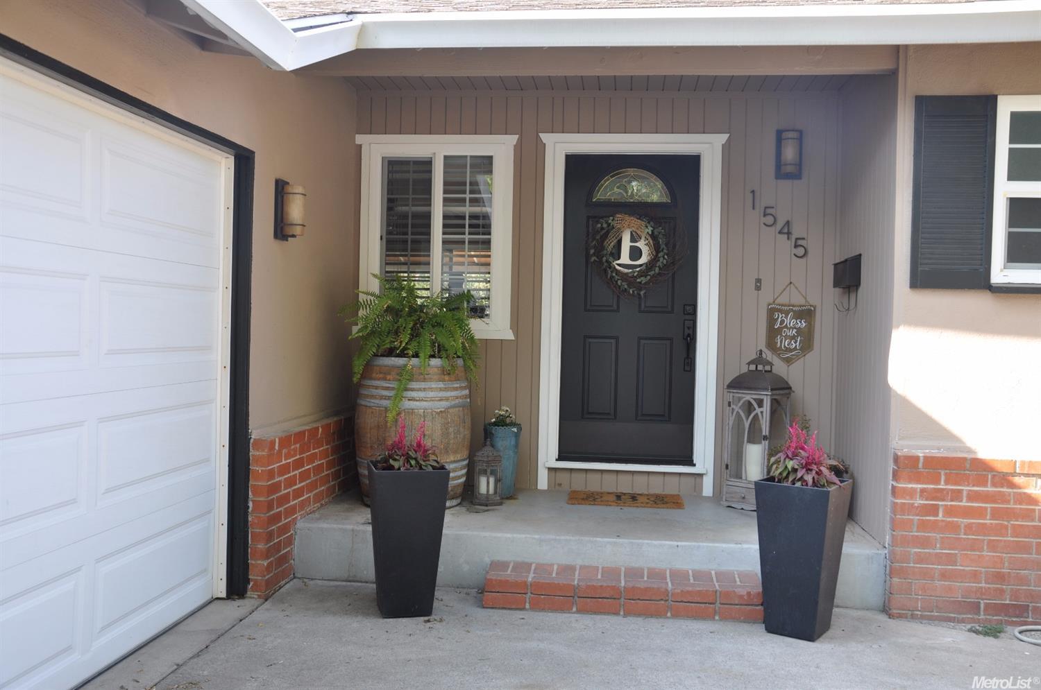 1545 Bay Meadows Dr, Modesto, CA 95350 photo 2