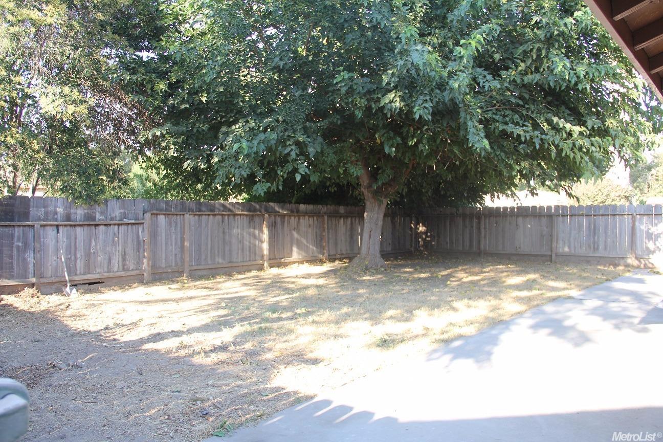 1329 Woodside Dr, Modesto, CA 95355 photo 9