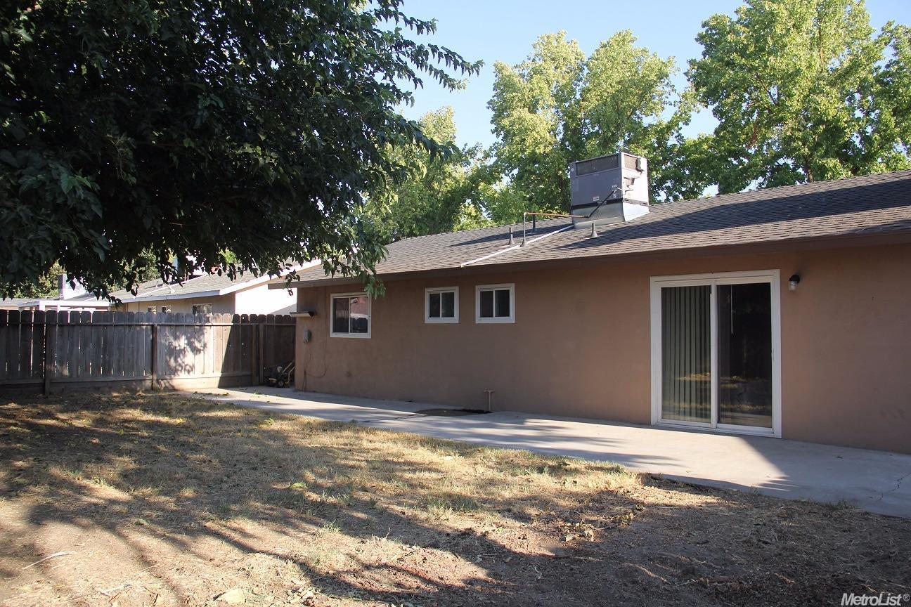 1329 Woodside Dr, Modesto, CA 95355 photo 11