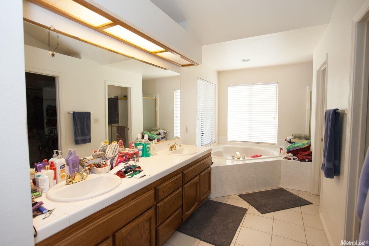 1860 Blueberry Ct, Tracy, CA 95376 photo 17