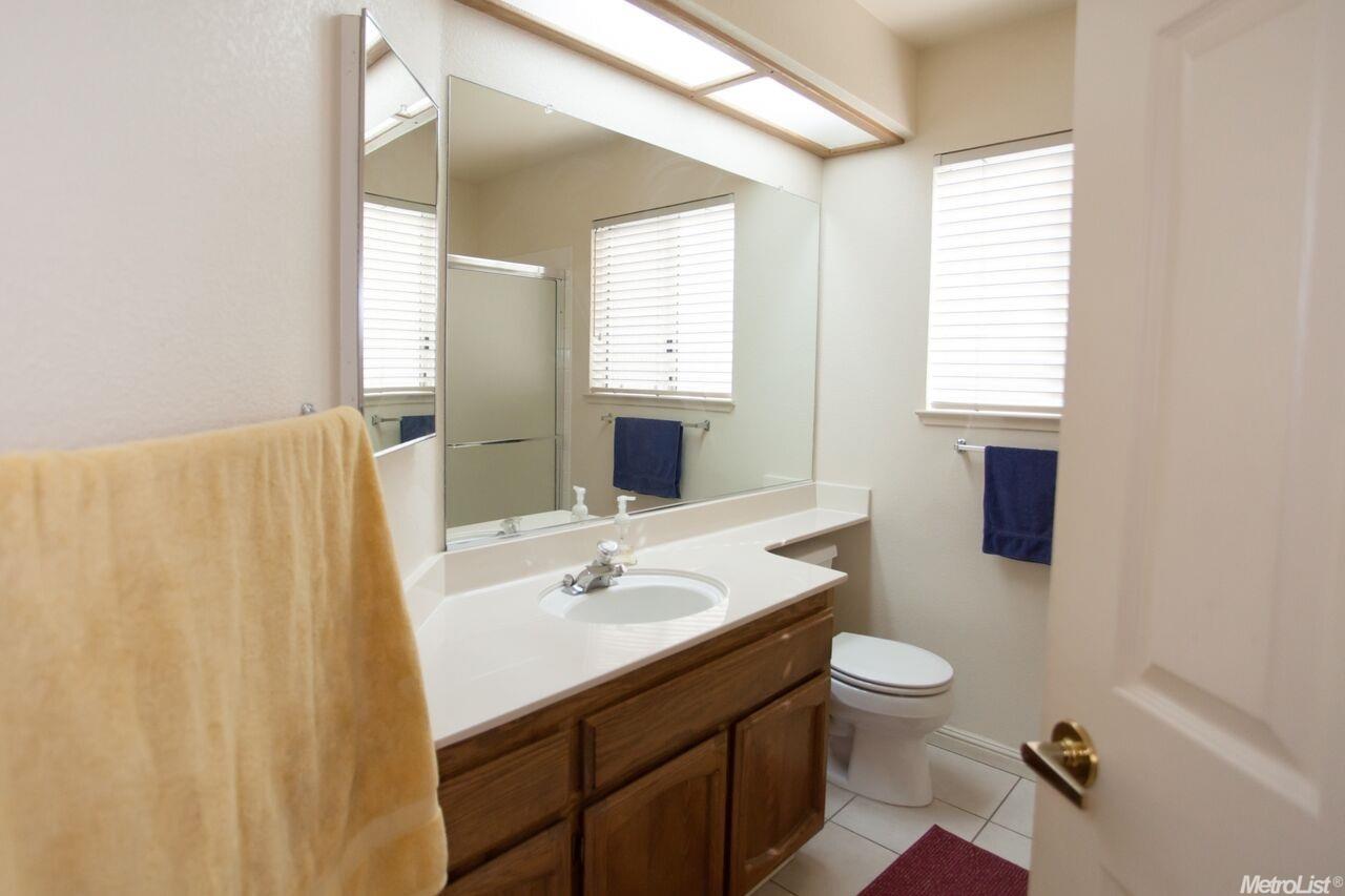 1860 Blueberry Ct, Tracy, CA 95376 photo 3