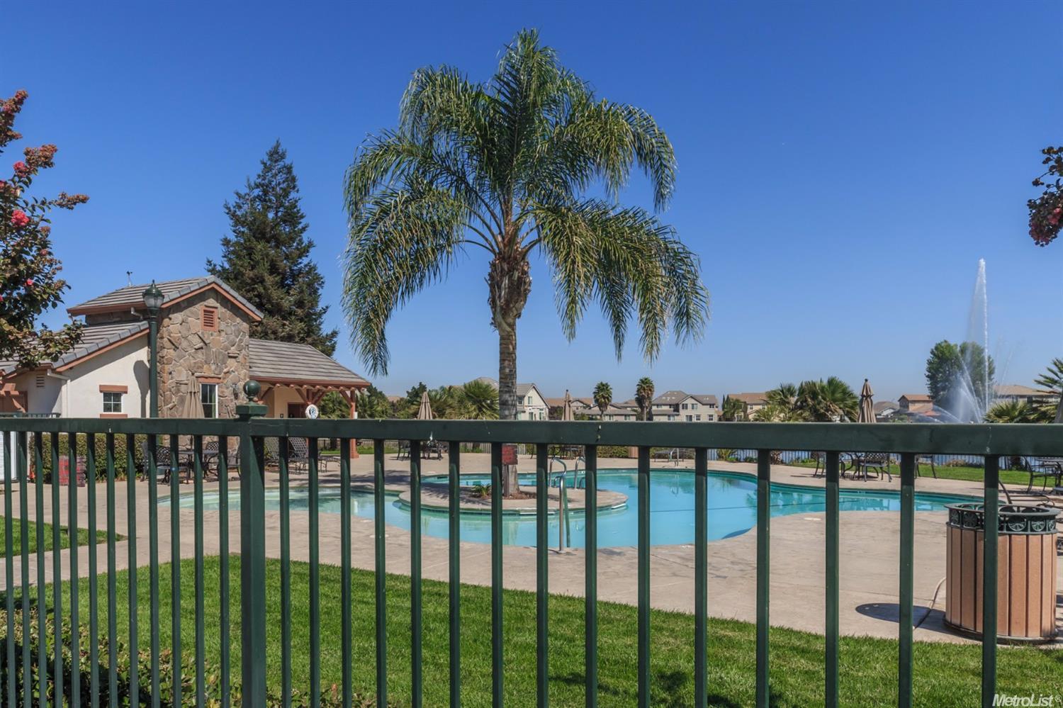 34 Portrait Ln, Patterson, CA 95363 photo 4