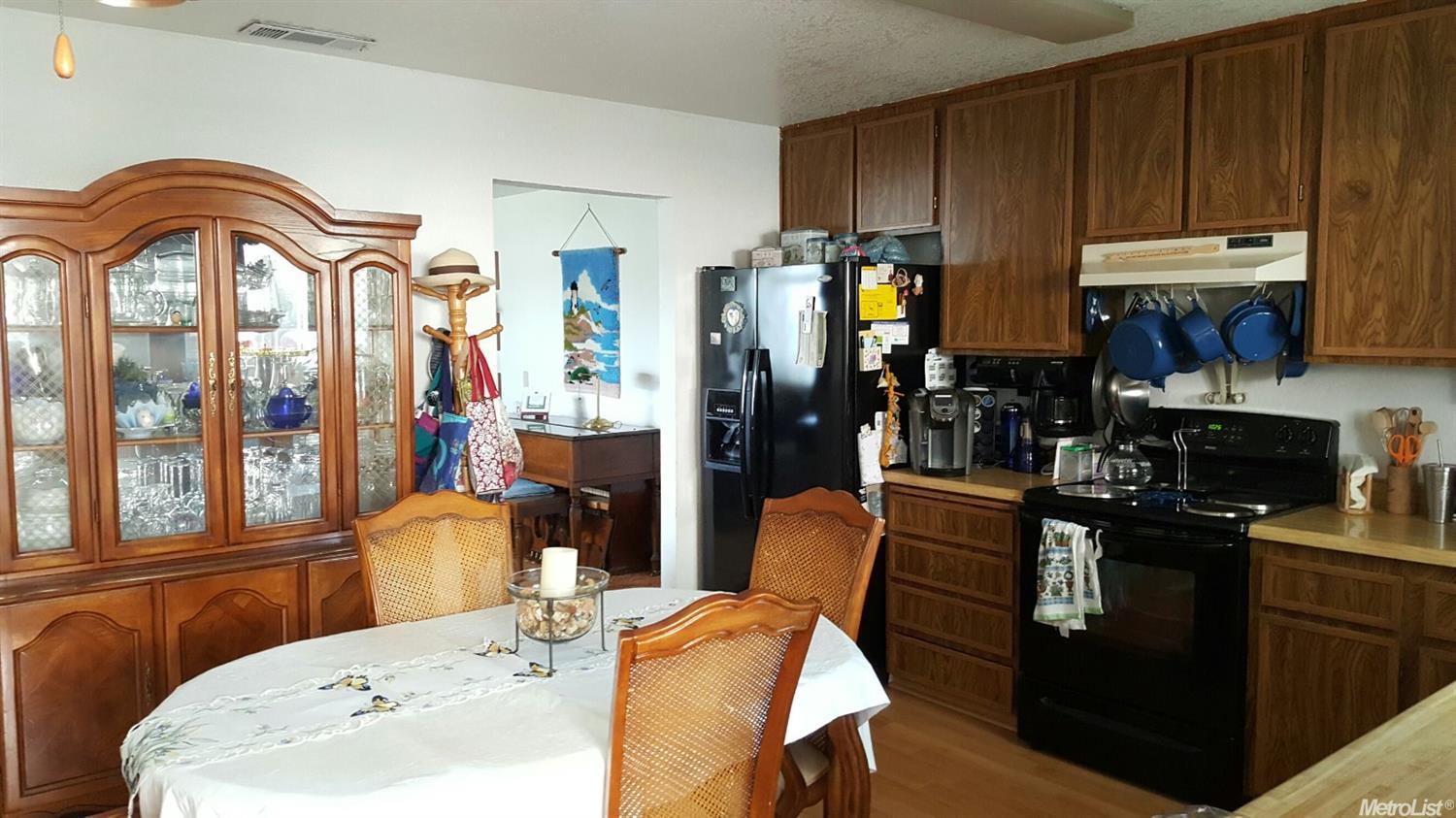 1335 Kelley Dr, Manteca, CA 95336 photo 4