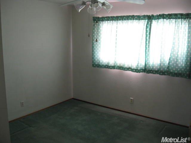 909 Runyan Dr, Turlock, CA 95382 photo 10