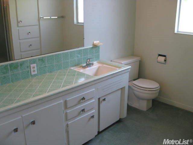 909 Runyan Dr, Turlock, CA 95382 photo 8