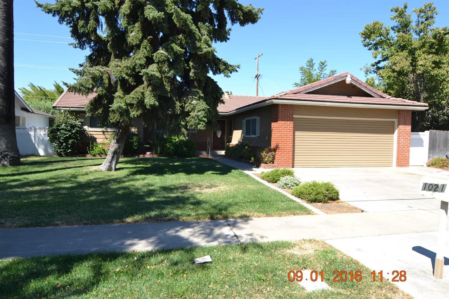 1021 Rose Ave, Modesto, CA 95355 photo 1
