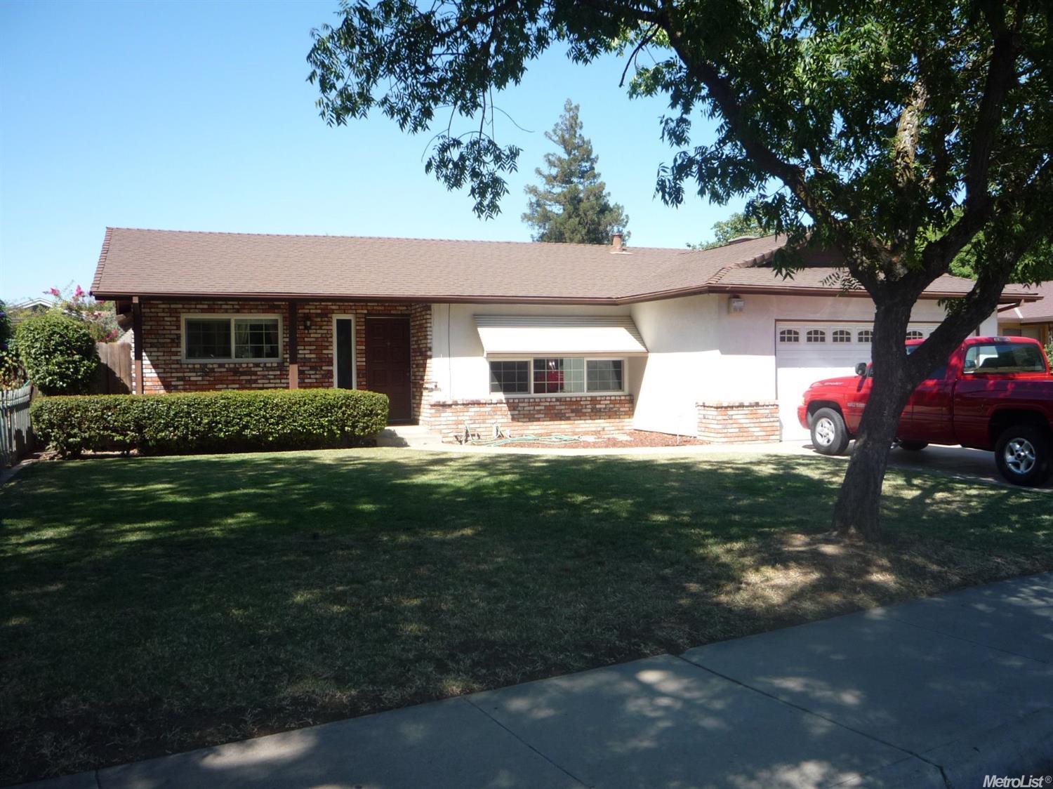 1505 E Orangeburg Ave, Modesto, CA 95355 photo 2