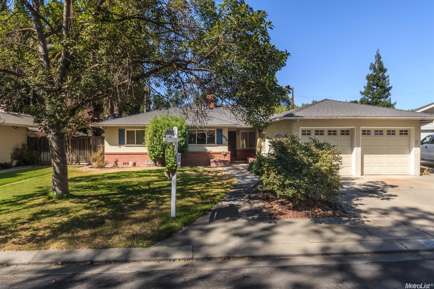 1026 Thoreau Ct, Modesto, CA 95350 photo 2