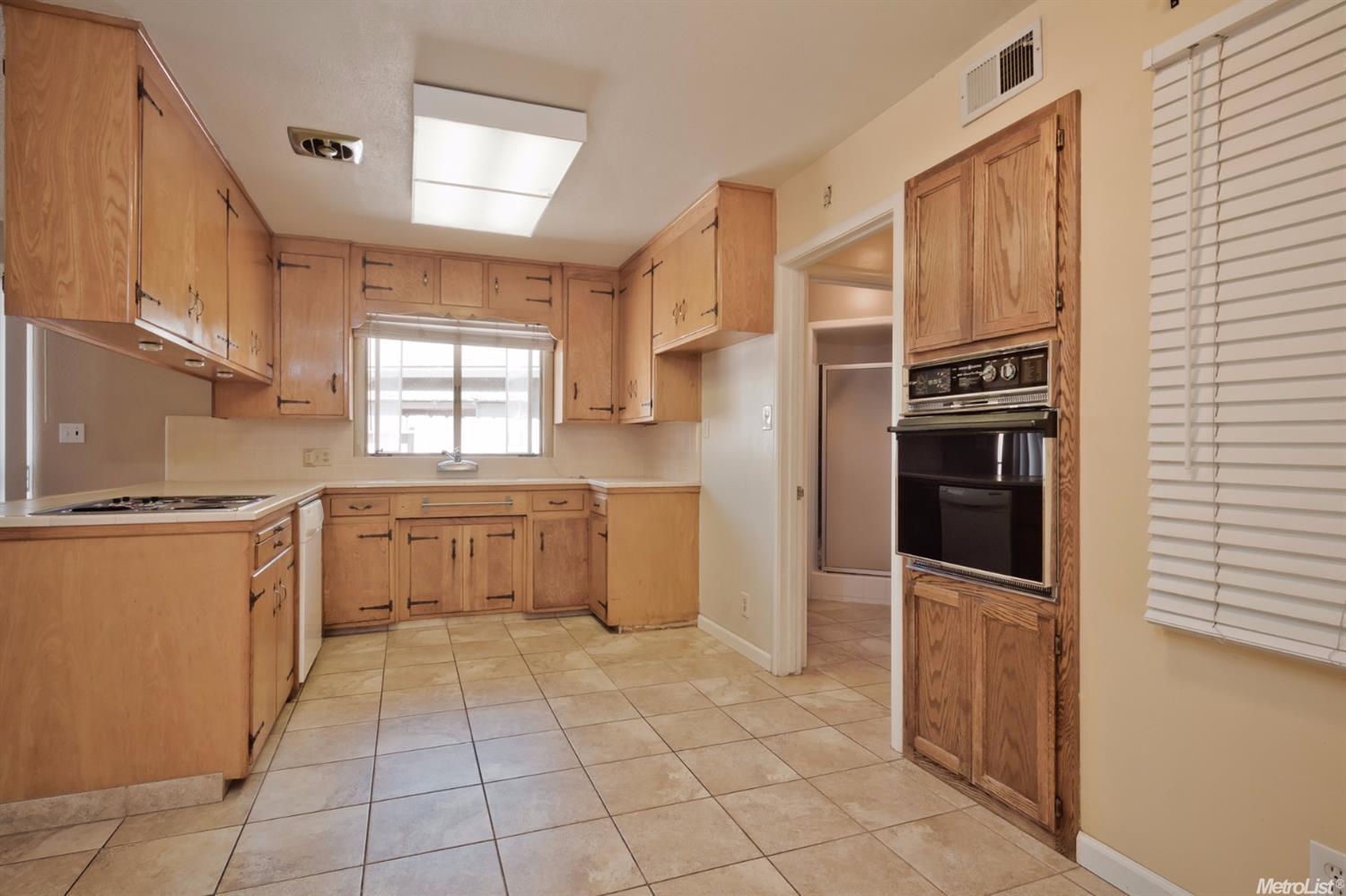 1026 Thoreau Ct, Modesto, CA 95350 photo 6