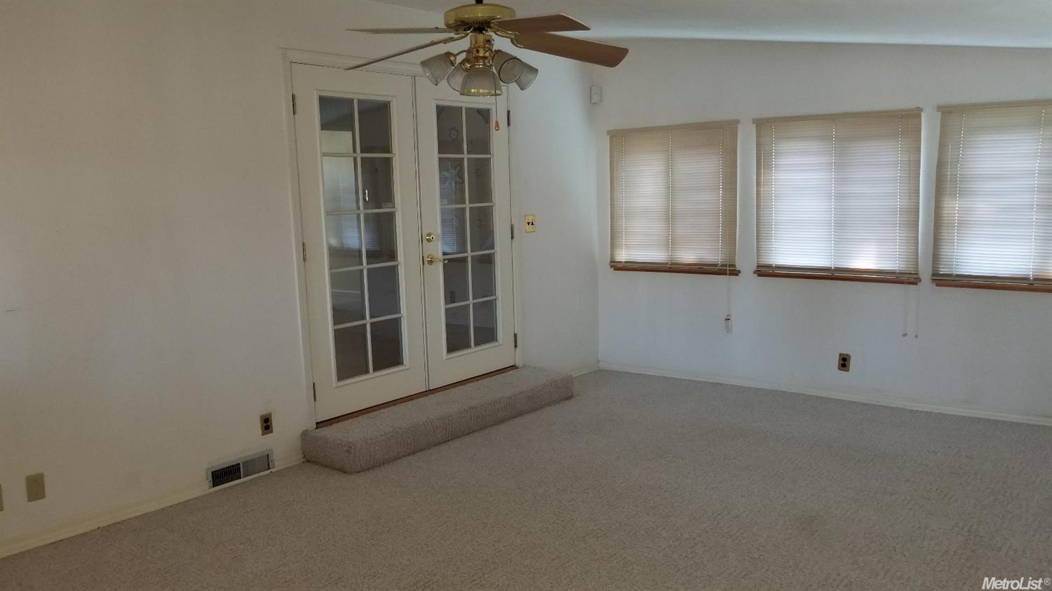 609 Curry Ave, Modesto, CA 95354 photo 7