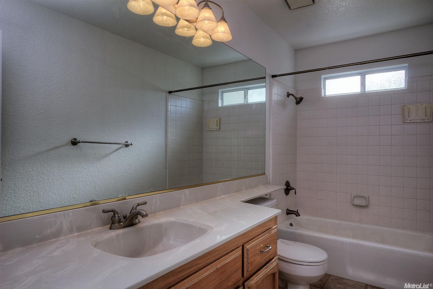 1660 Reyes Ln, Tracy, CA 95376 photo 18
