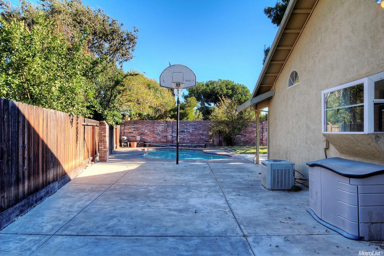 1660 Reyes Ln, Tracy, CA 95376 photo 11