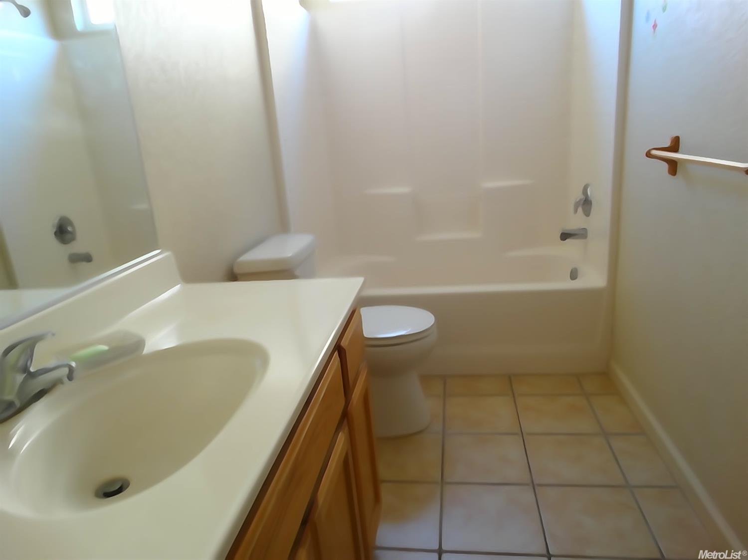 5602 Pierce Ln, Riverbank, CA 95367 photo 4