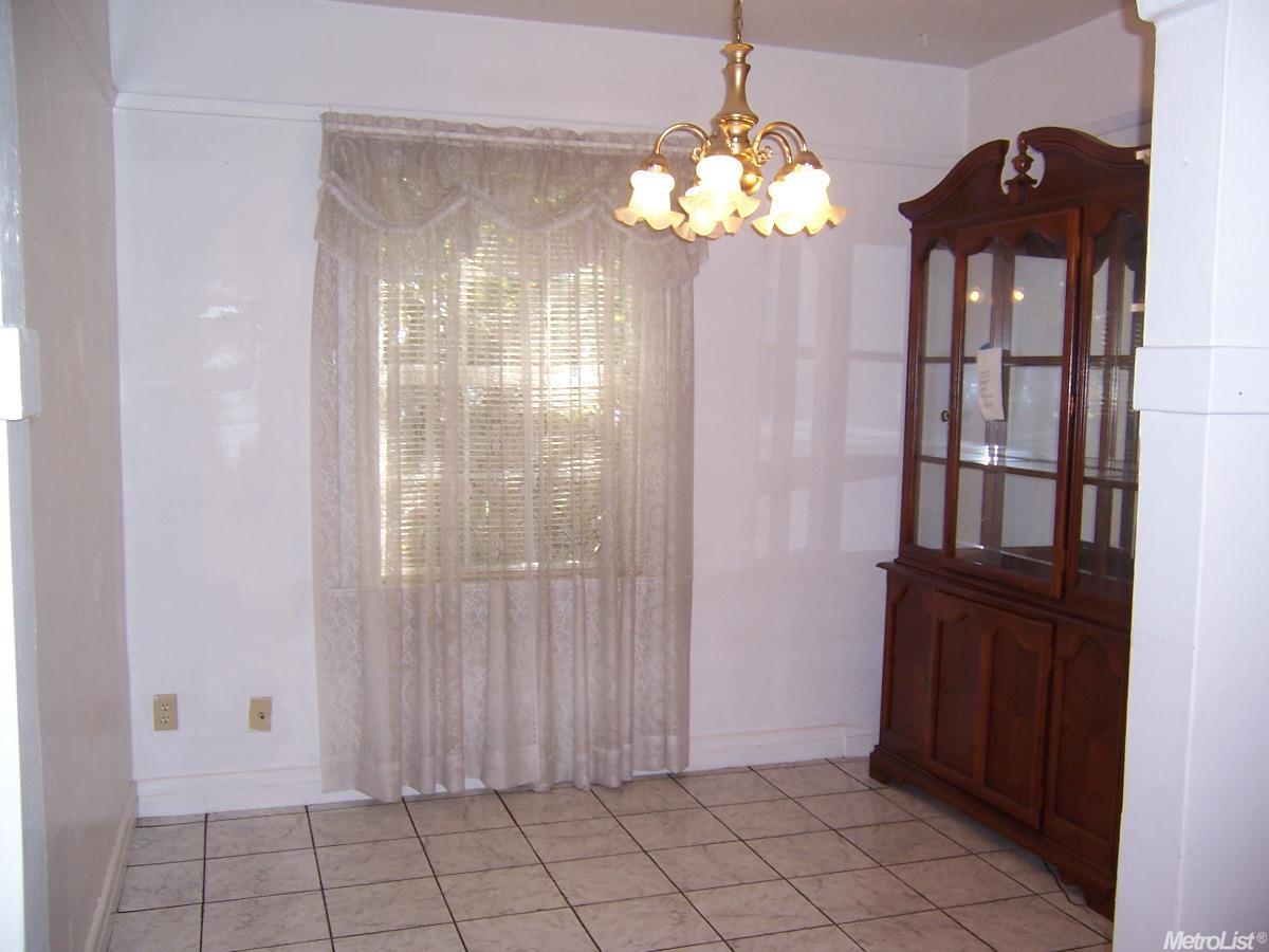 922 West St, Tracy, CA 95376 photo 4