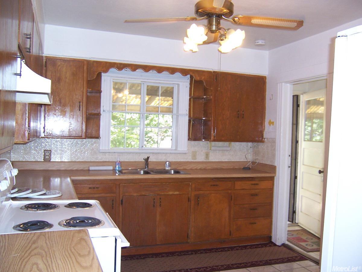 922 West St, Tracy, CA 95376 photo 3