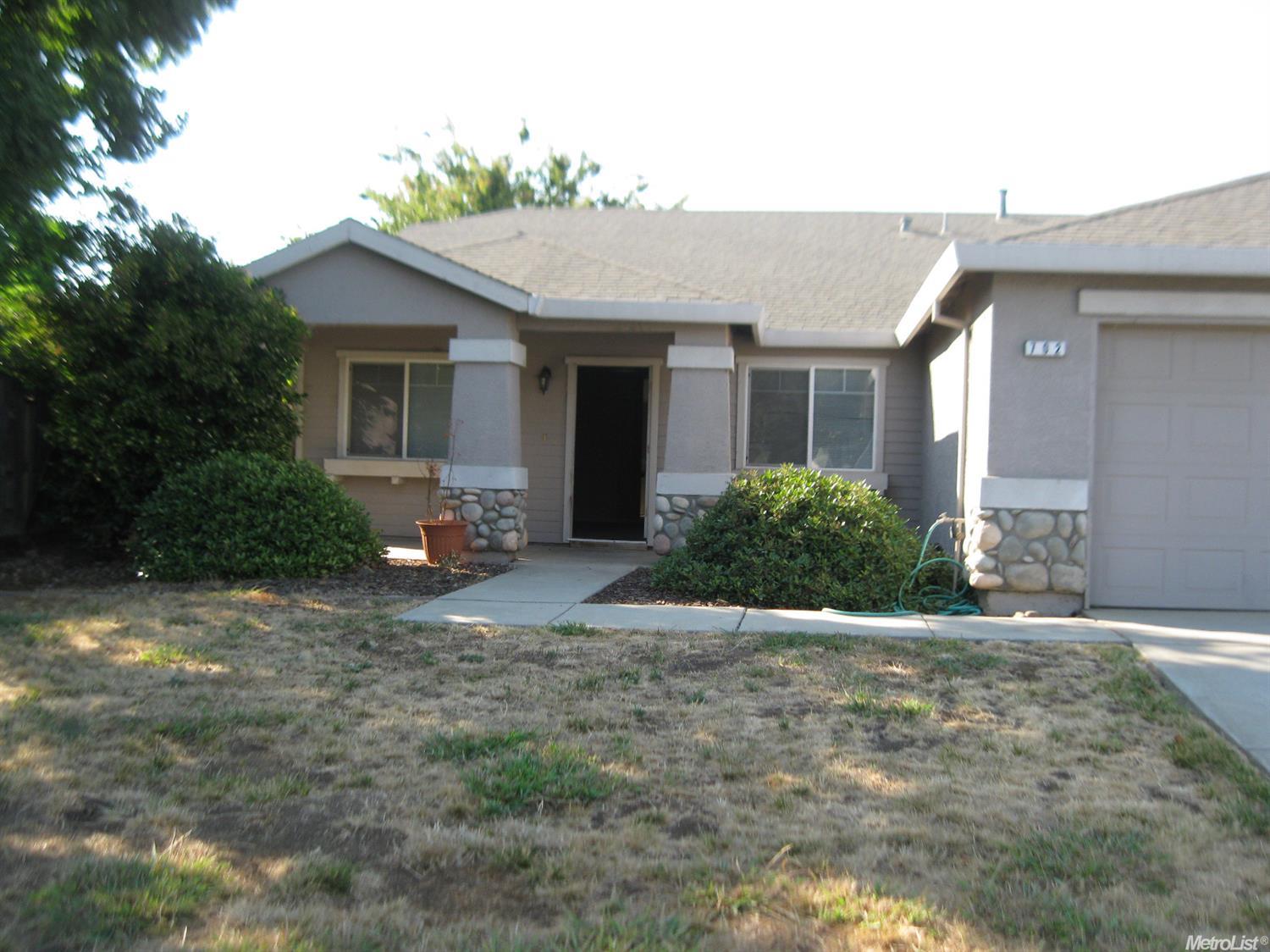 702 Carpenter Way, Wheatland, CA 95692 photo 1