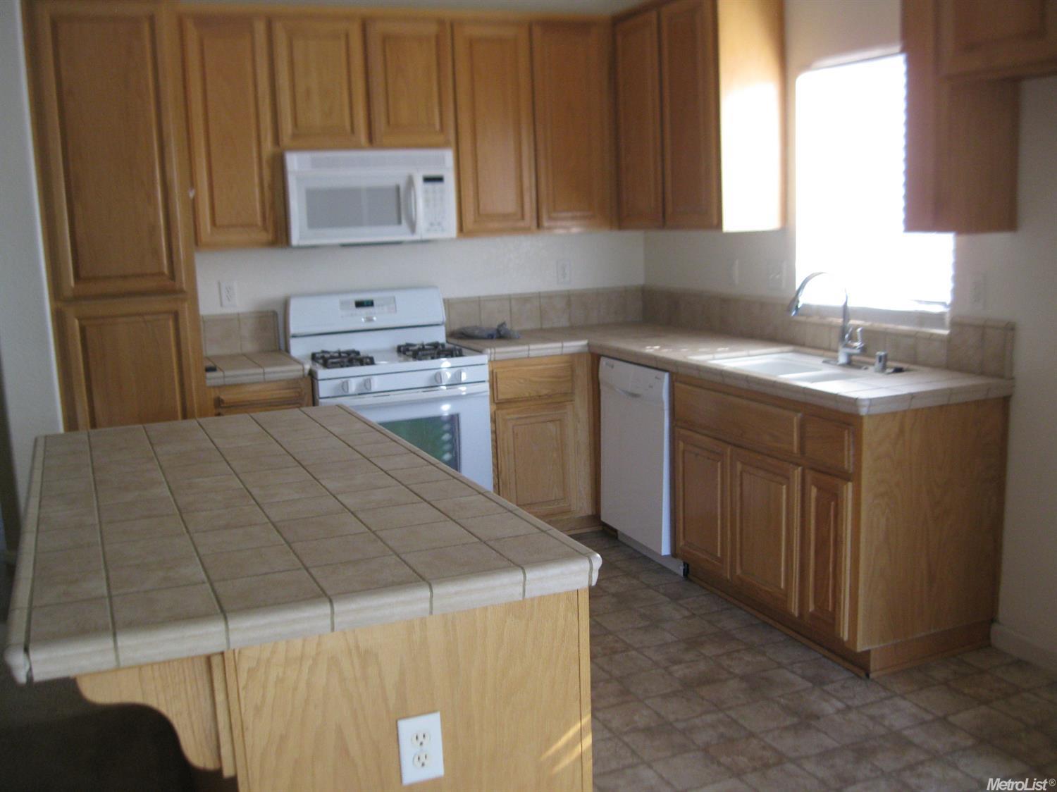 702 Carpenter Way, Wheatland, CA 95692 photo 5