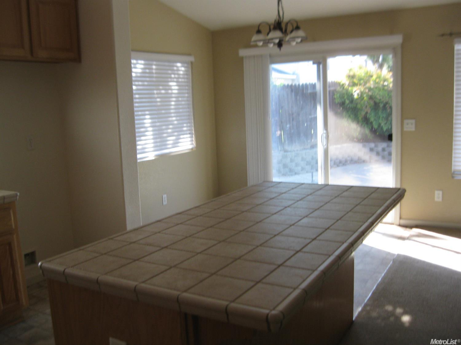 702 Carpenter Way, Wheatland, CA 95692 photo 6