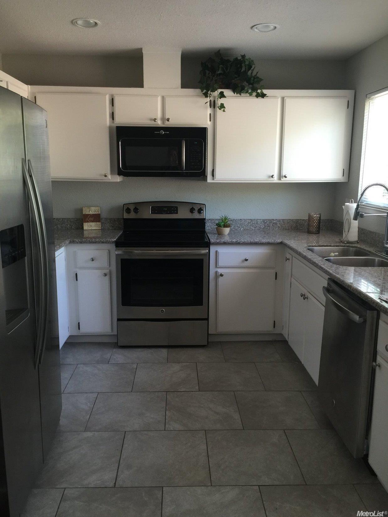 145 Yosemite Dr, Tracy, CA 95376 photo 4