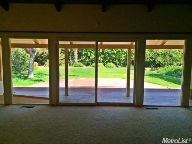 360 Laurel Ave, Gustine, CA 95322 photo 8