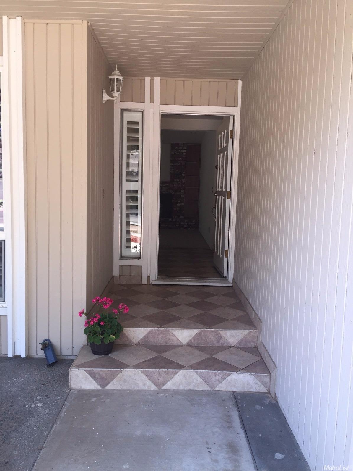 3729 Chippewa St, Modesto, CA 95356 photo 2