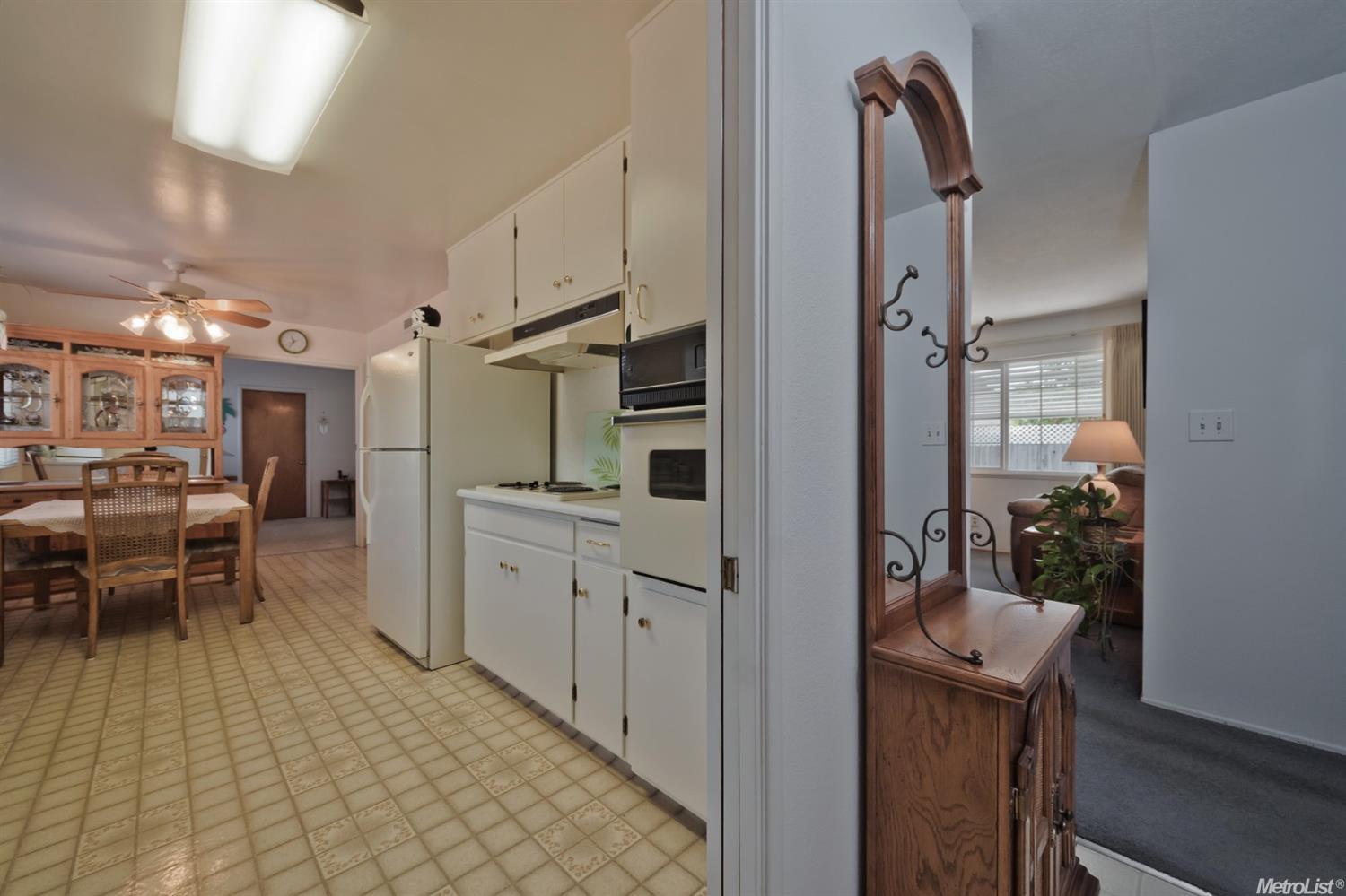 2236 Edgebrook Dr, Modesto, CA 95354 photo 8