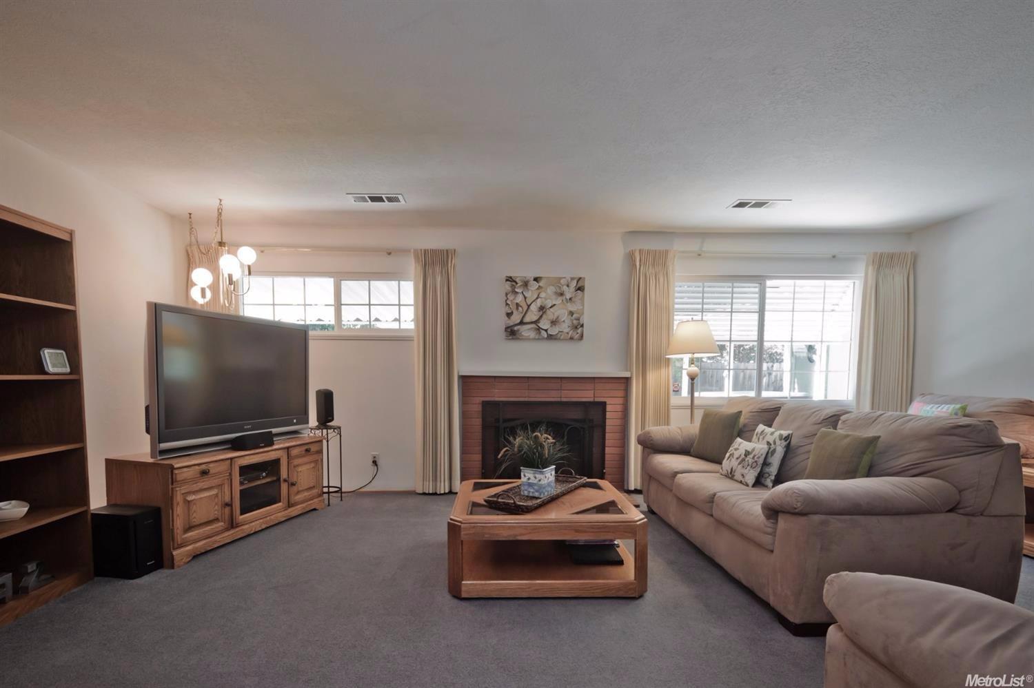 2236 Edgebrook Dr, Modesto, CA 95354 photo 4