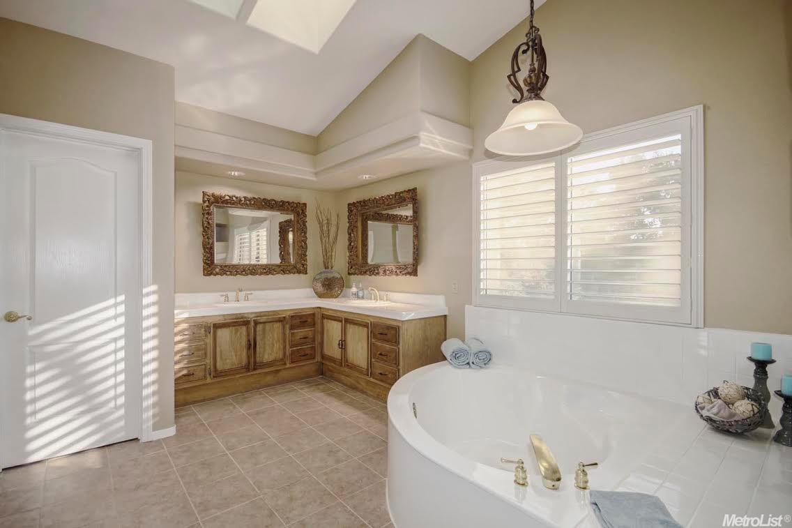 137 Keller Cir, Folsom, CA 95630 photo 22