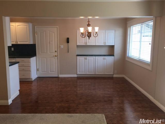 511 Fir Ct, Ripon, CA 95366 photo 4