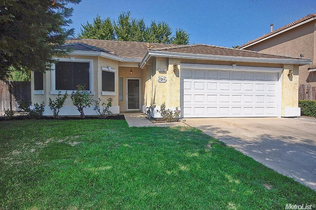 2351 Typhoon Dr, Turlock, CA 95380 photo 1