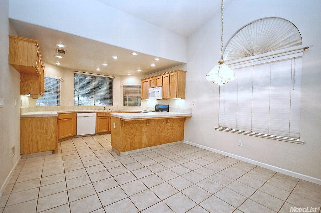 2351 Typhoon Dr, Turlock, CA 95380 photo 8