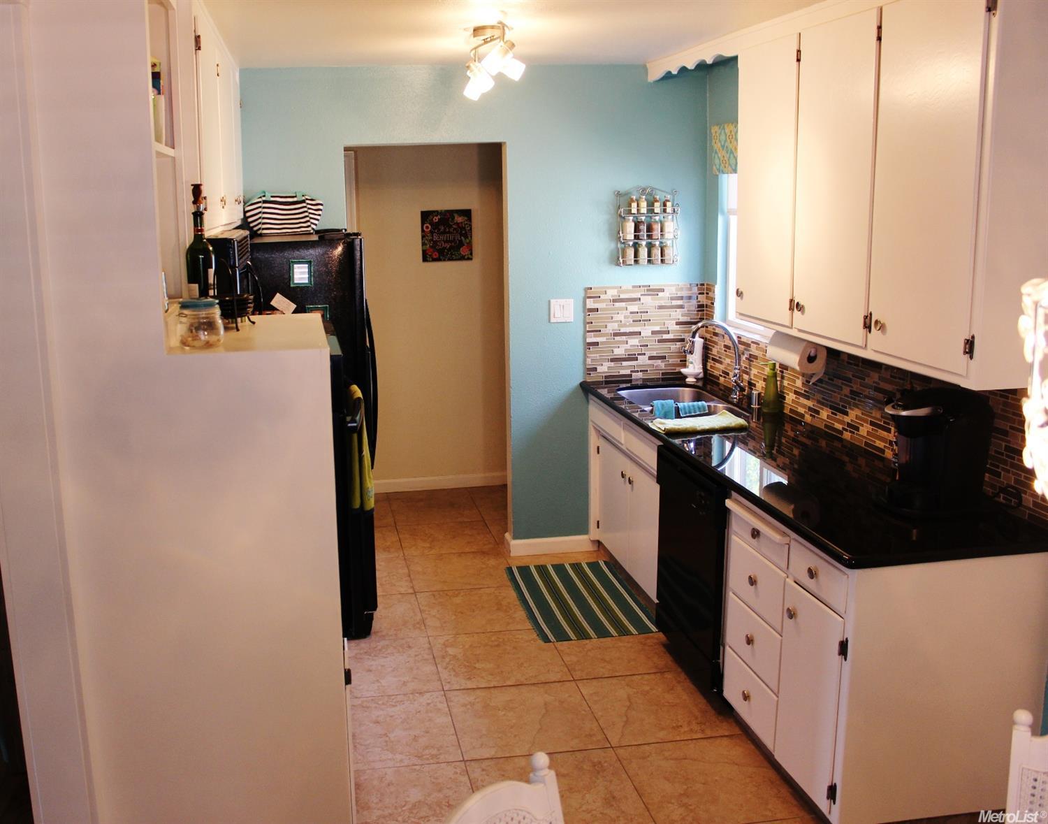 400 Ryan Ave, Modesto, CA 95350 photo 6